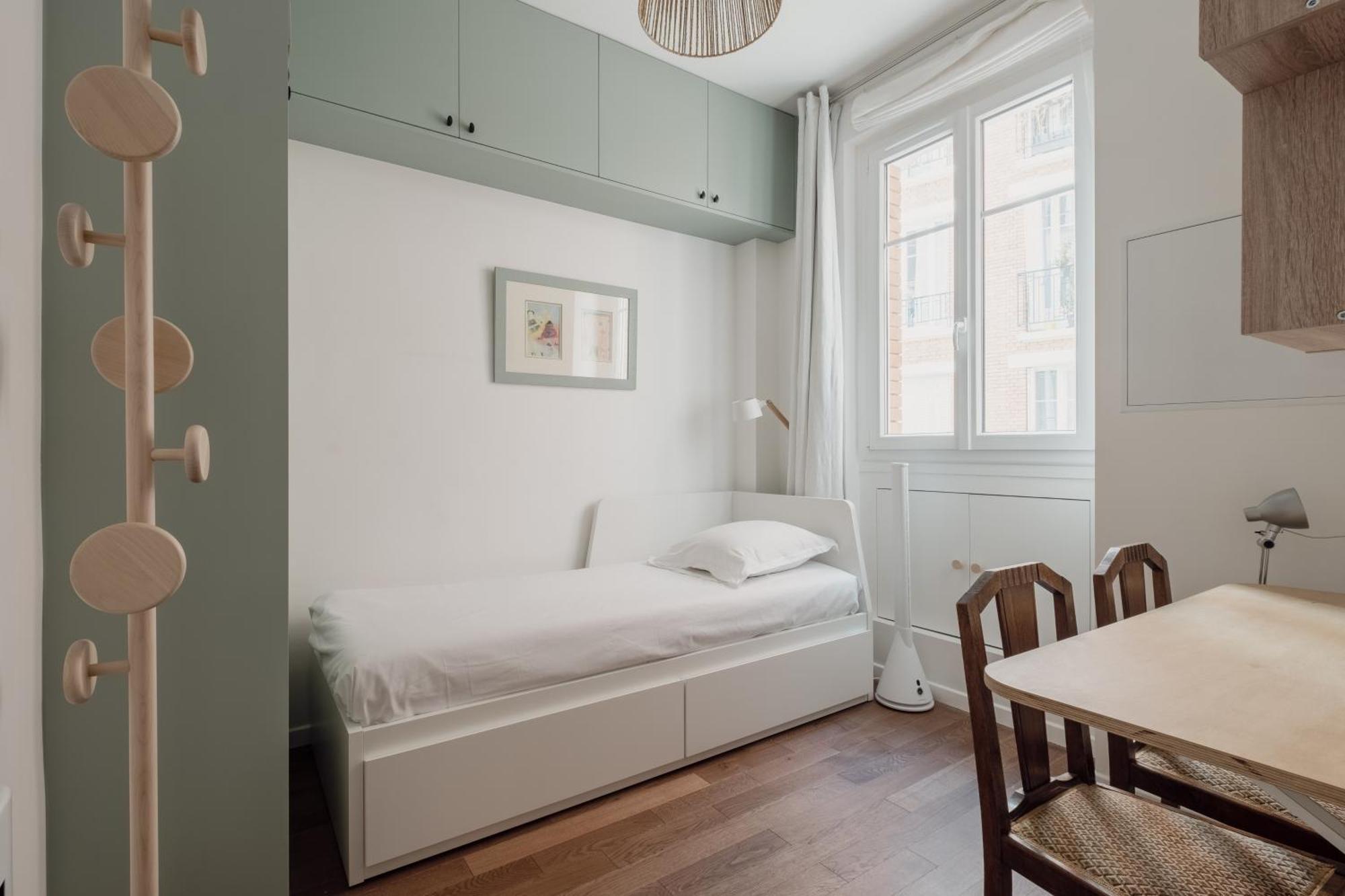 Veeve - La Vie Est Belle * Parigi