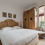 Veeve - La Vie Est Belle