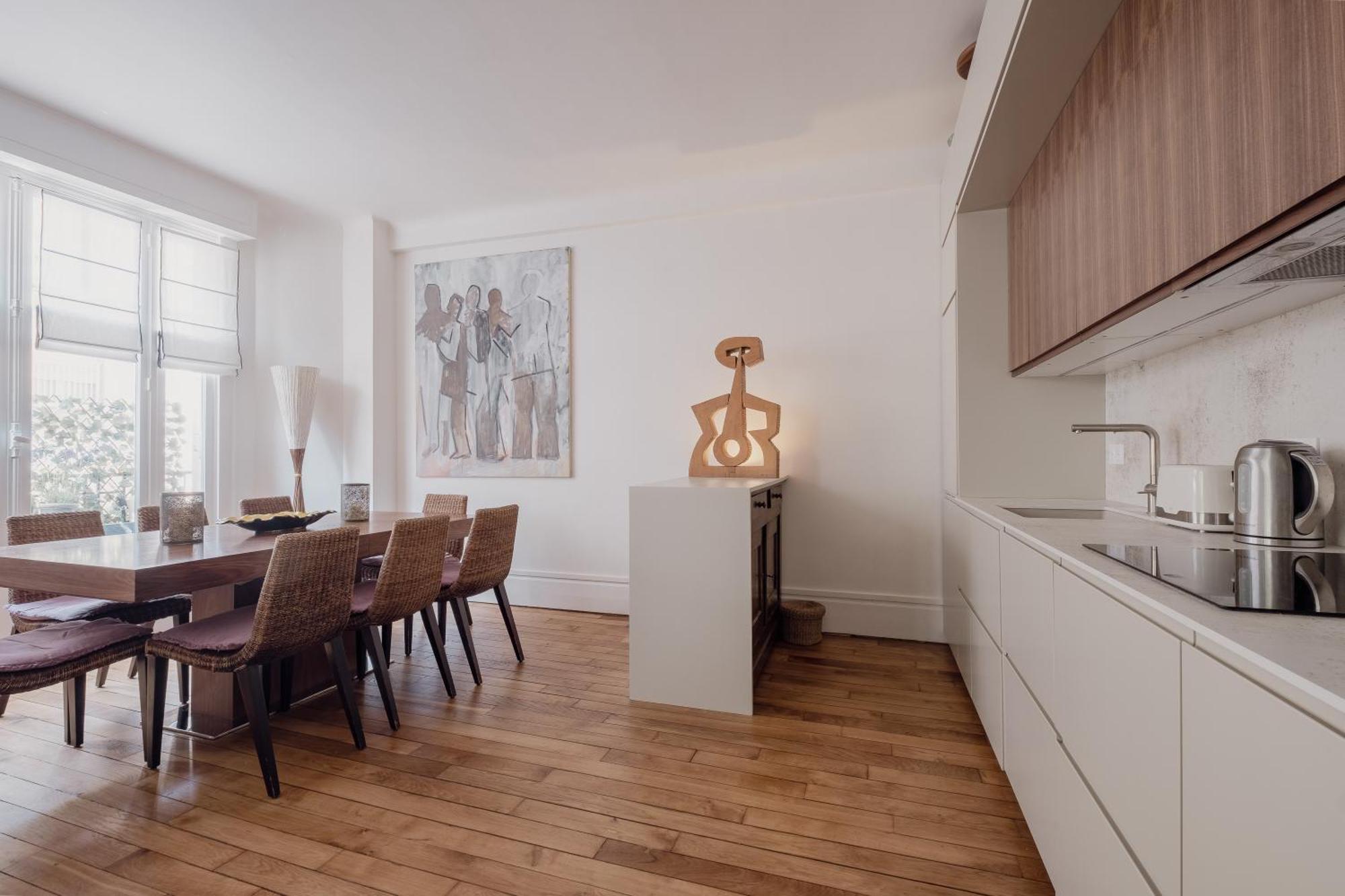 Apartment Veeve - La Vie Est Belle *